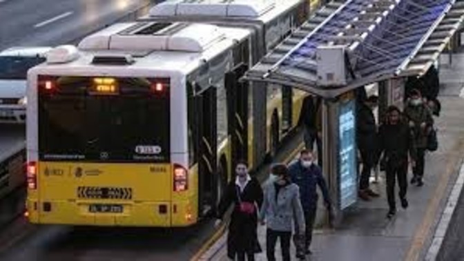 Toplu taşımalarda , tedirginlik yaşayan bir ben miyim?