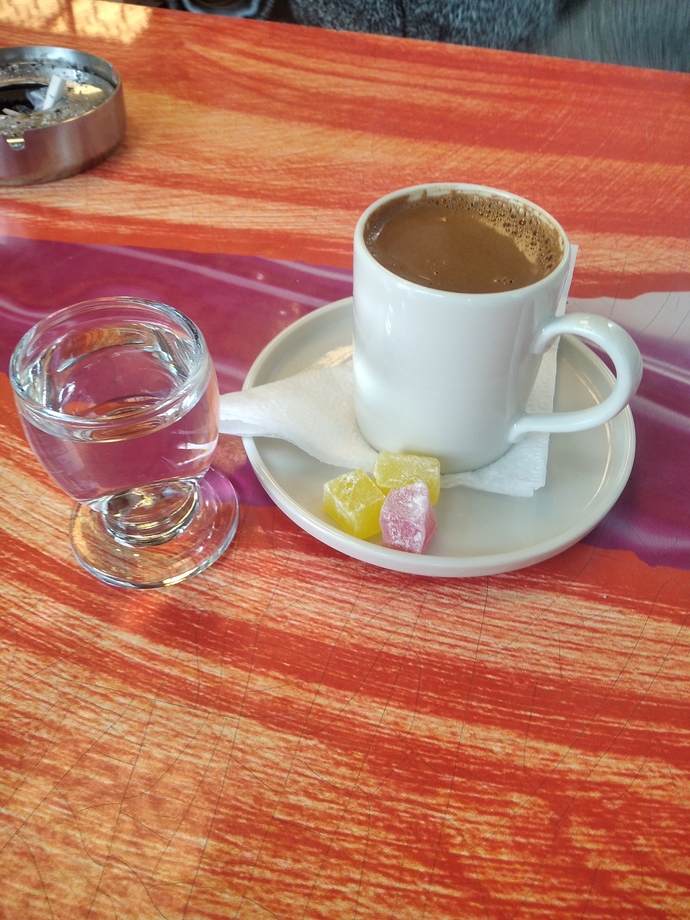 Seni tanımak isteyen bir kişi senin hakkında ilk önce neyi bilmesi gerekiyor?