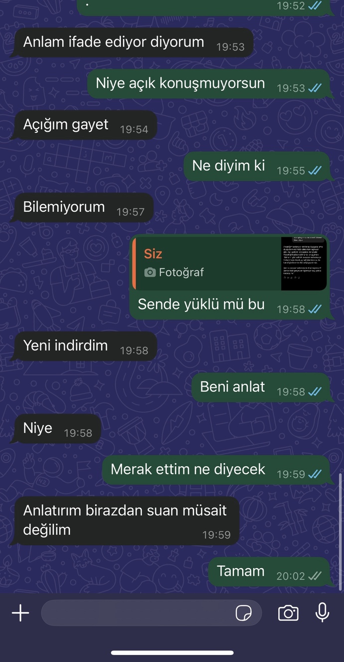 Sizce eski sevgilim benimle dalga mı geçiyor?