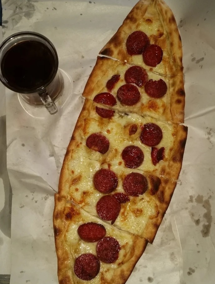 Sucuklu ve kaşarlı pide sever misiniz?