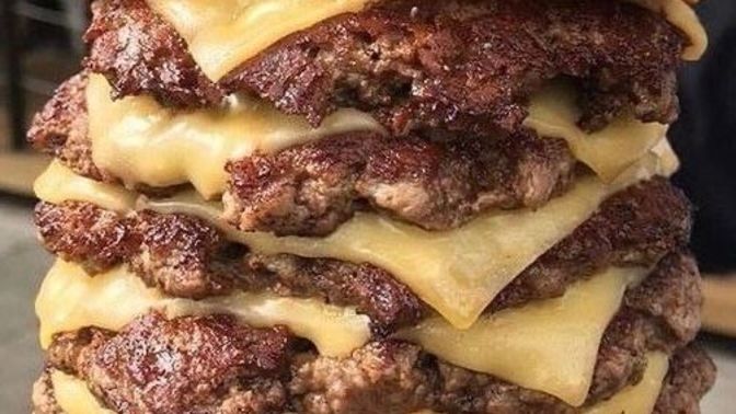 Bu hamburgeri bitirebilir misin?