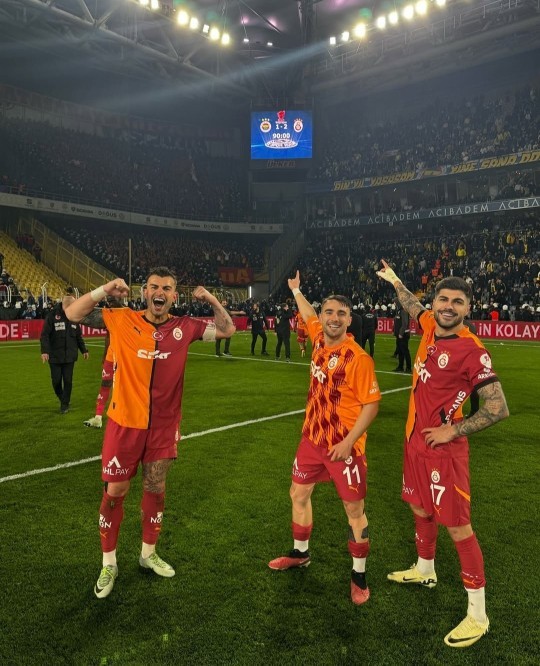 Yine Kadıköy, yine Galatasarayın zaferi ! Neler düşünüyorsun?