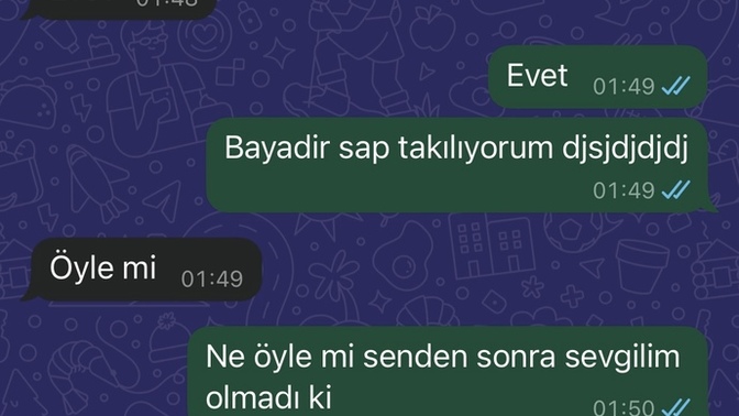 Eski sevgilim ne yapmaya ne demeye çalışıyor?