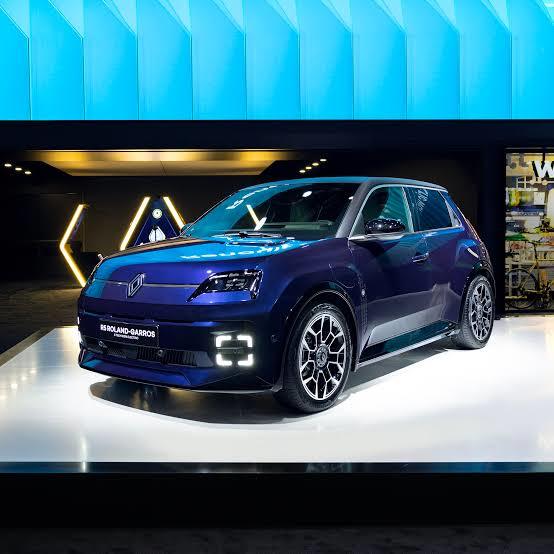 Yeni renault 5'i nasıl buldunuz?
