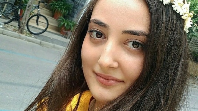 Kendi saç rengi mi bulamıyorum yardım edin özellikle kuaför konusunda bilgisi olanlanlar yoruma?