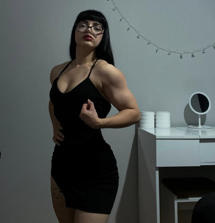 Kaslı kızları neden itici buluyorsunuz?