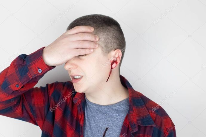 Seninde dinlerken böyle olduğun şarkıcı/şarkı var mı?