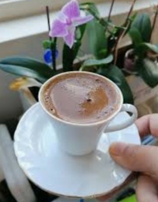 İyilik gördüğüme gönül borcum bitmiyor Art niyet gördüğümüde ateşe verseler, köpüksüz kahveye üzüldüğüm kadar üzülmem der misiniz?