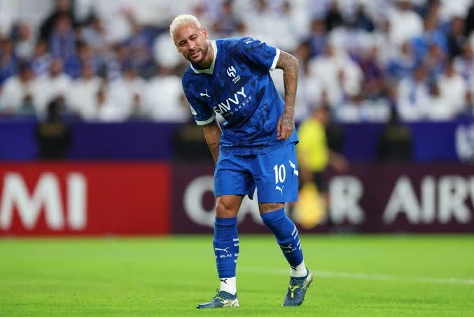 Neymarın özel hayatı ve sakatlıkları, transfer edebilecek olsanız bile takımınıza almanıza engel olur mu?