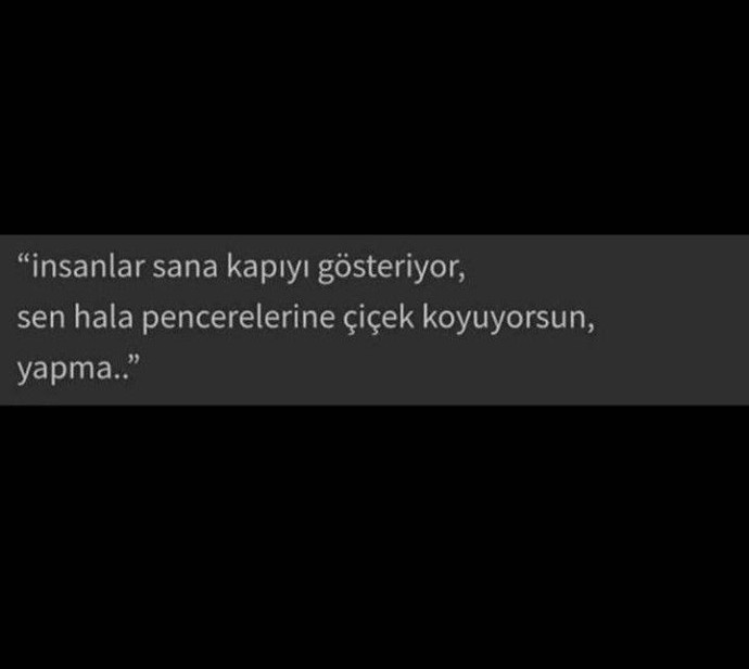 Bir daha geri gelmeyecek günleri özlemek mi daha kötü yoksa asla yaşanmayacağını bildiğin olayların hayalini kurmak mi?