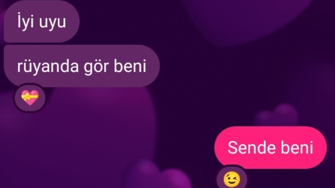 Mesajıma neden göz kırpma emojisi koydu 😉?