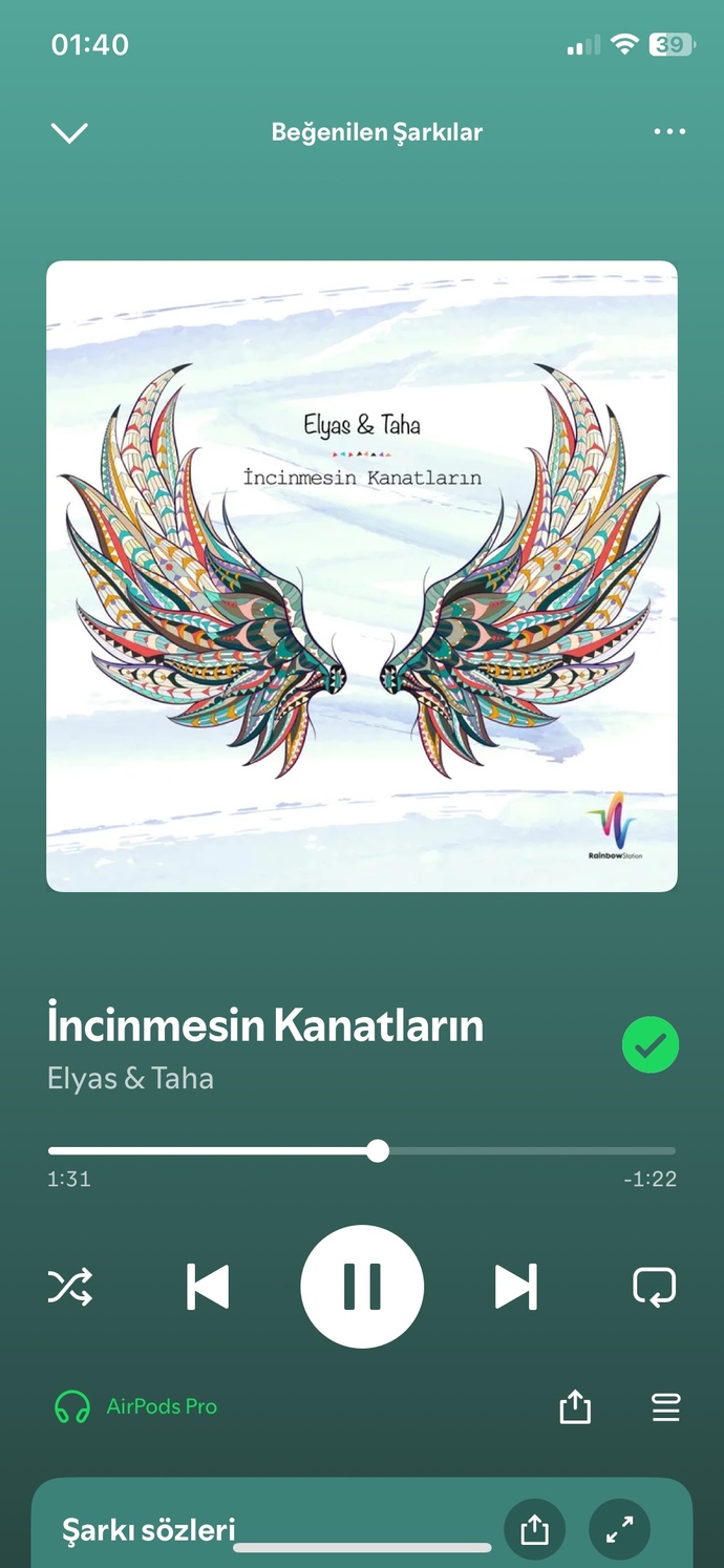 Geceye bir şarkı bırakalım yine 🙃?
