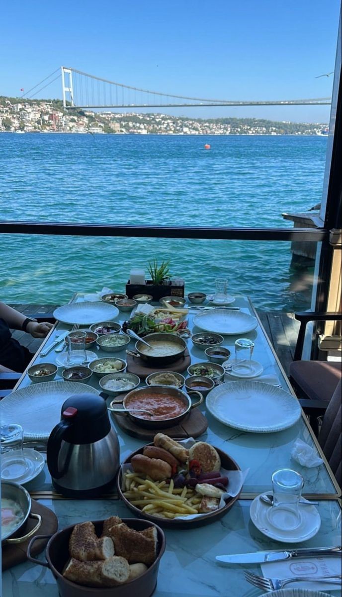 Sabahları kahvaltıya götürmeyenden sevgili olur mu?