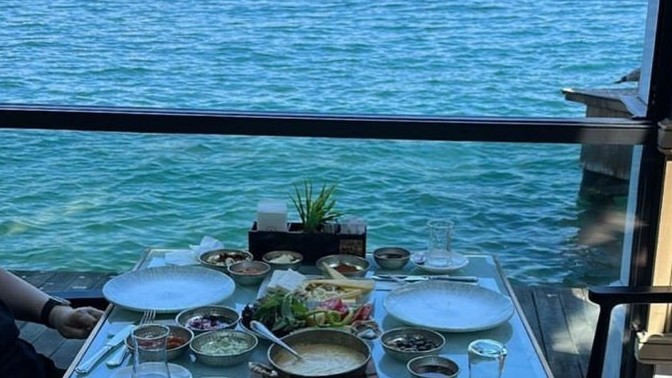Sabahları kahvaltıya götürmeyenden sevgili olur mu?