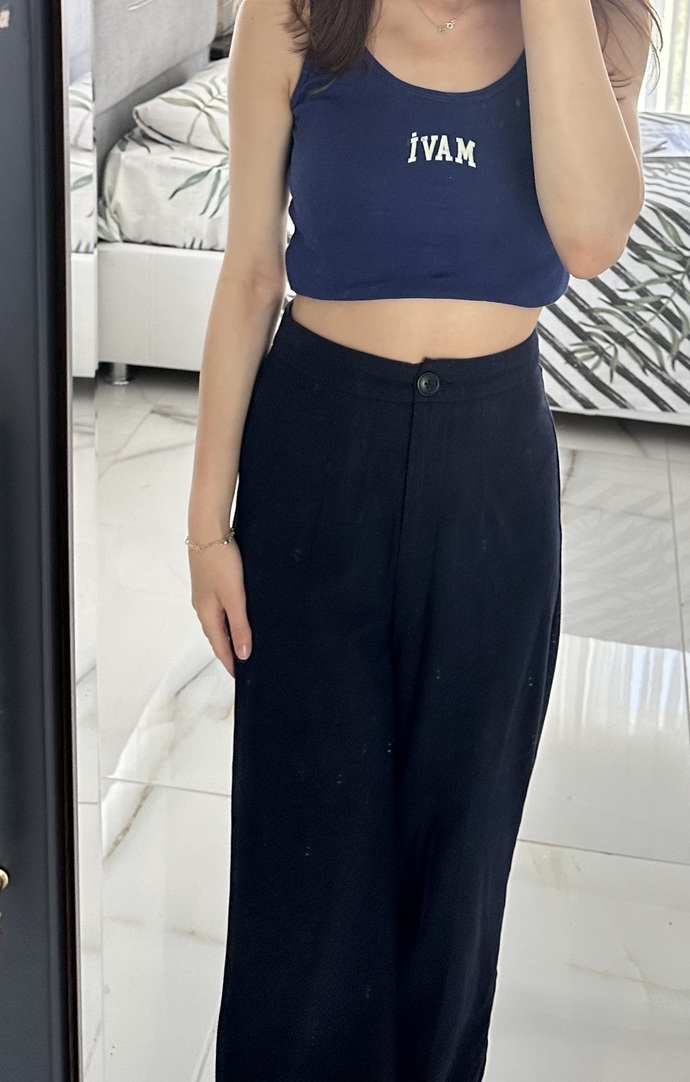 Sizce bu üste pantolon uymuş mu?