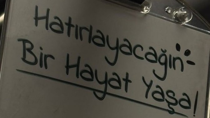 Yasam standartlarinizi kendiniz mi belirlersiniz yoksa icinde bulundugumuz toplumun size dayattigini mi yasarsiniz?