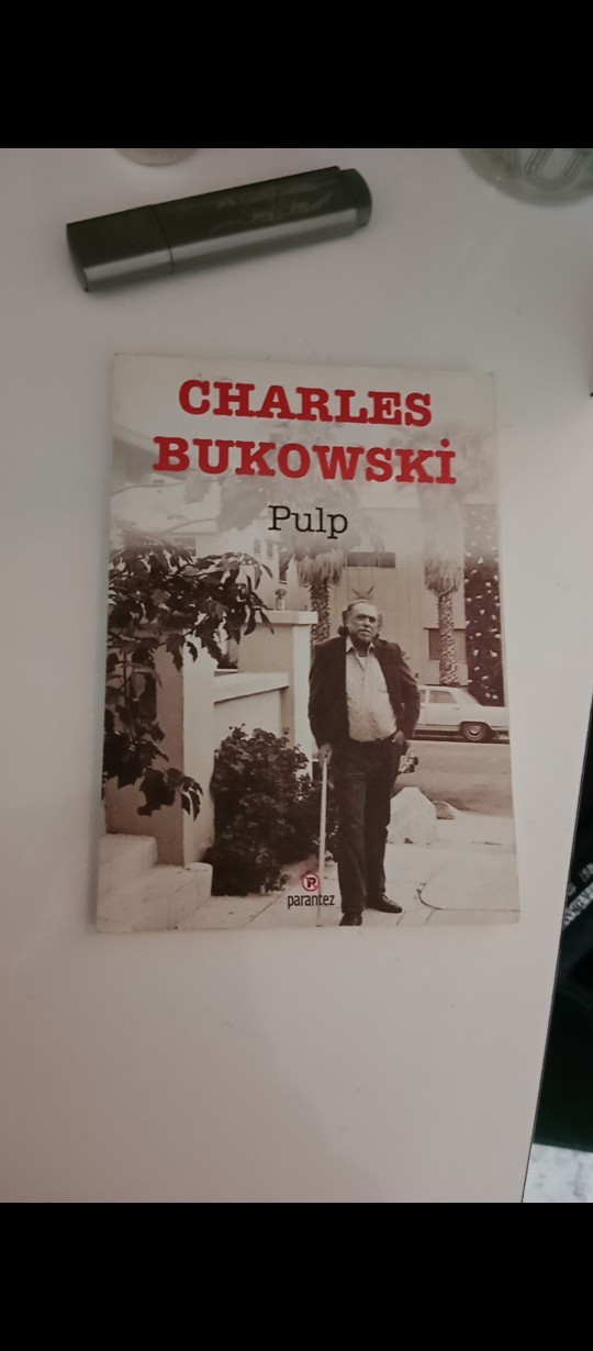 Gece gece Bukowski okumayan bizden değil midir?
