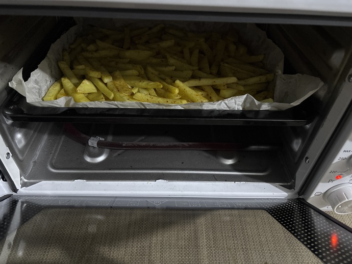 Evde makarna yaparken soslu mu yoksa sade mi tercih ediyorsun?