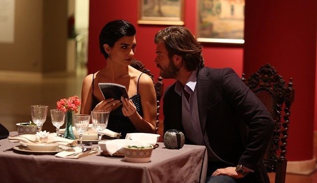 Hiç tanımadan arkadaş önerisiyle buluştuğunuz birisine, ilk buluşmada numaranızı verir misiniz?