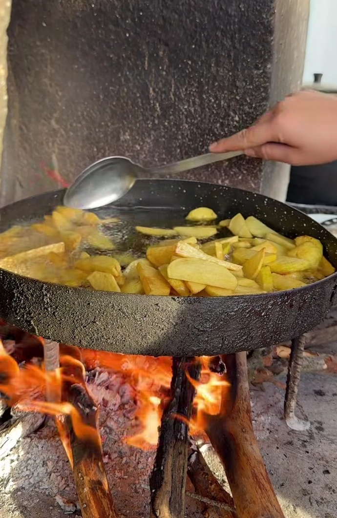 Odun ateşinde patates kızartması yediniz mi?