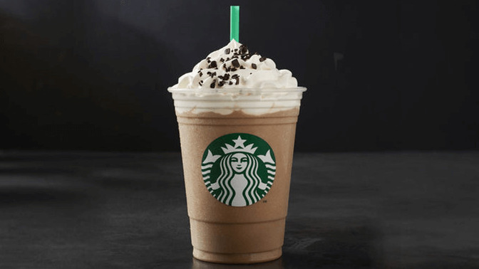 Starbucksı boykot eden arkadaşım umre de starbuckstan post paylaşmış? Zemzem suyu yerine kutsal white chocolate mocha istenir mi?