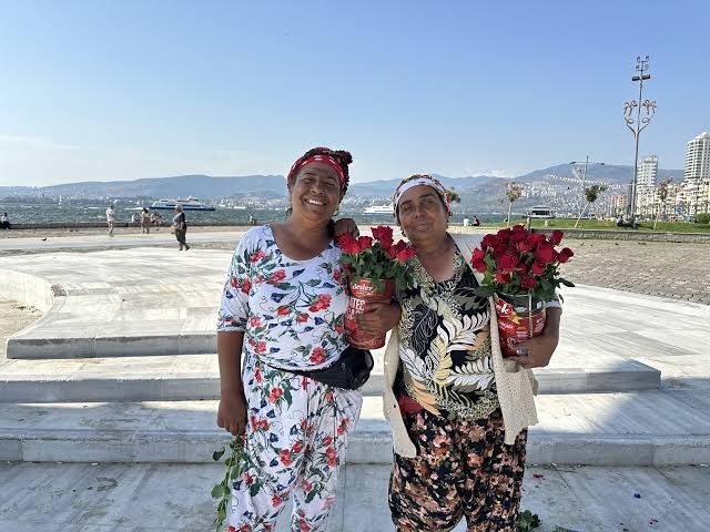 Gül satan ablalar nasıl doğru analiz yapabiliyor?