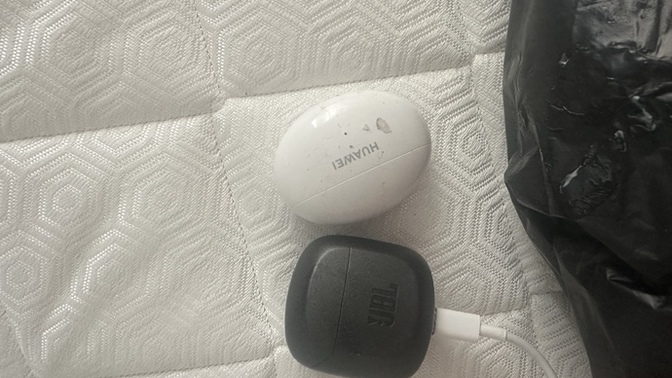 Renk olarak hangi kulaklık?