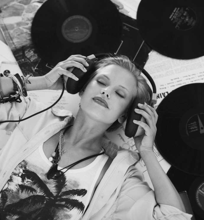 Yüksek sesle müzik dinlemeyi sever misiniz?