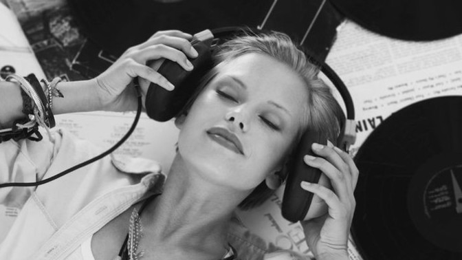 Yüksek sesle müzik dinlemeyi sever misiniz?