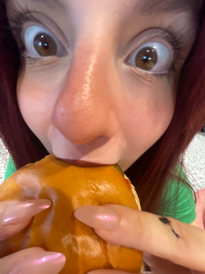 Sizce hamburger nası yenir?