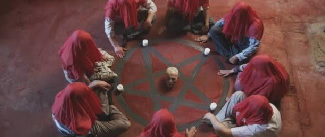 Arkadaşlarınızla cin çağırma ayini düzenlediniz mi?