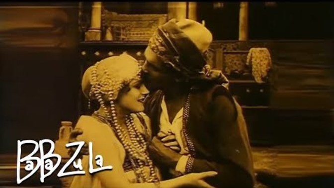 Geceye bi sarki birakin desem 🎼🎵🎶?
