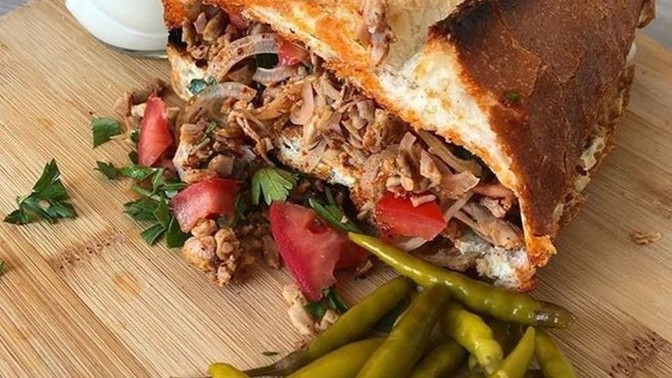 Tavuk döner mi et döner mi🧘🏻‍♀️🌯🌯💋?