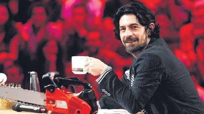 Kanal sahibi olarak bir talk show programı başlatmak istiyorsunuz, bu programın sunucusu kim olur?