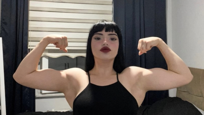 İlişkiye girmeden önce partnerimi güreşe davet ediyorum. Sizce seksi bi hareket mi?