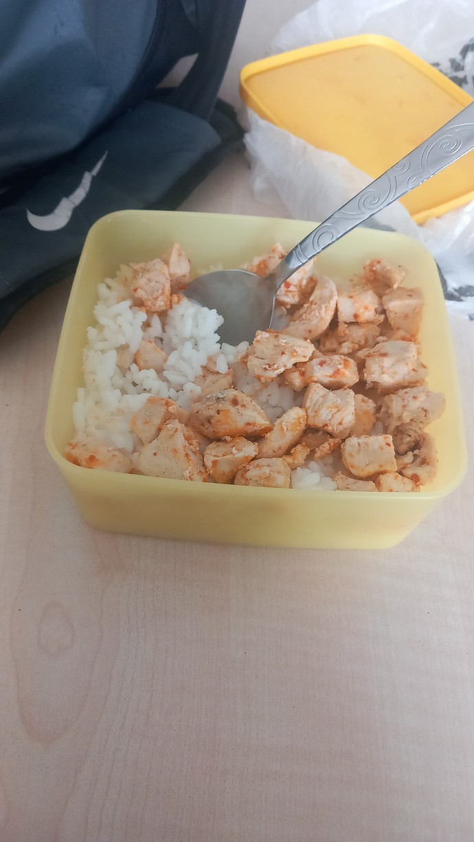 Sabah aksam yanimdan ayirmiyorum 😋