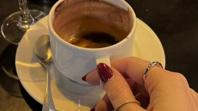Kahve bitti, çakmak boş, o da mesaj atmıyor... Evrene ne yanlış yaptım?