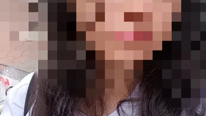 Üniforma delisi erkek var mı?