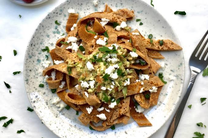 Spagetti şeklinde krep favorim oldu😍Yemeğin şekli sizin için önemli midir?