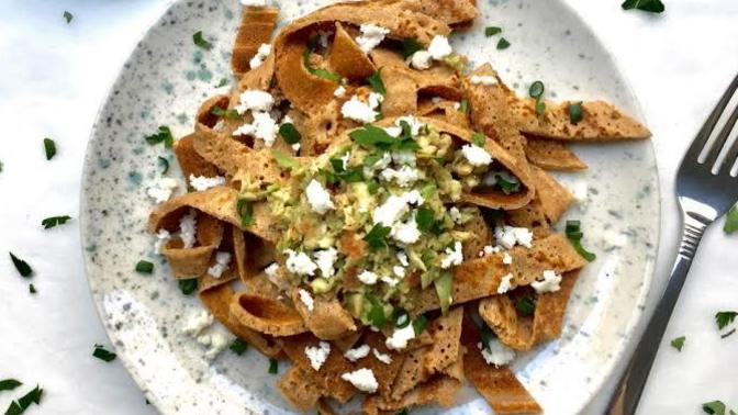 Spagetti şeklinde krep favorim oldu😍Yemeğin şekli sizin için önemli midir?