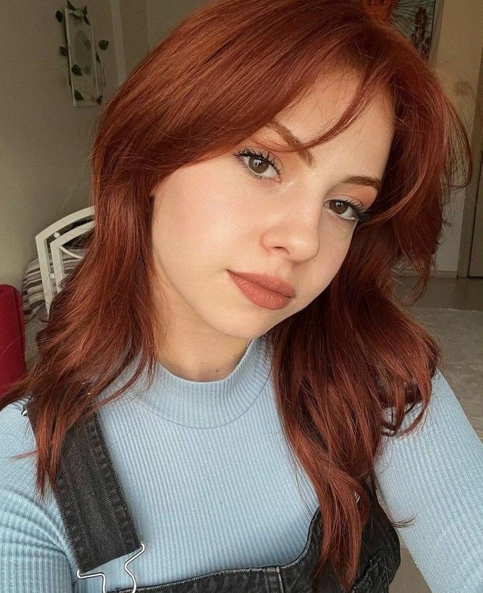 Size gör Sıla Ertaş güzel birisi midir yoksa çirkin mi?