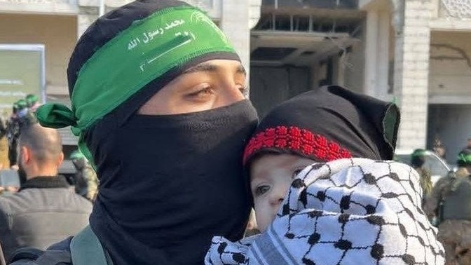 Dünyada şu an sadece bir şeye çözüm bulabilecek olsan neyi seçerdin? Açlık mı, savaş mı, yalnızlık mı?