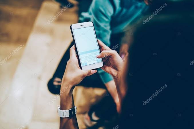 Konuşmayı özlediğiniz biri var mı?