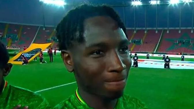 Irkçı esprileri komik buluyor musunuz?