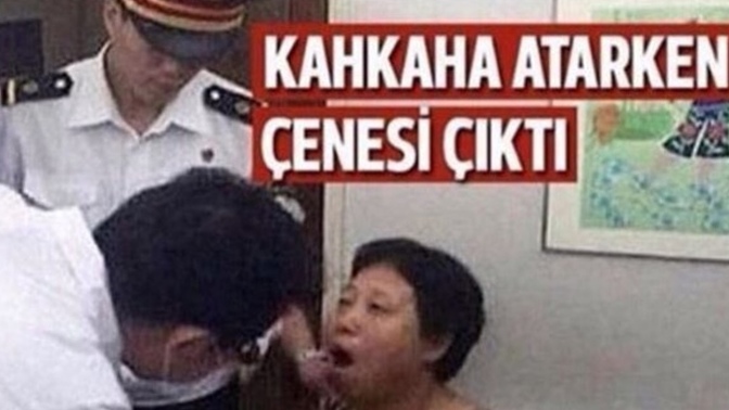Flörtüm tatsız şaka yaptı bozuntuya vermemek için sesli gülme taklidi yaptım benden ayrıldı sizce gülüşümü değiştirmeli miyim?🤔?