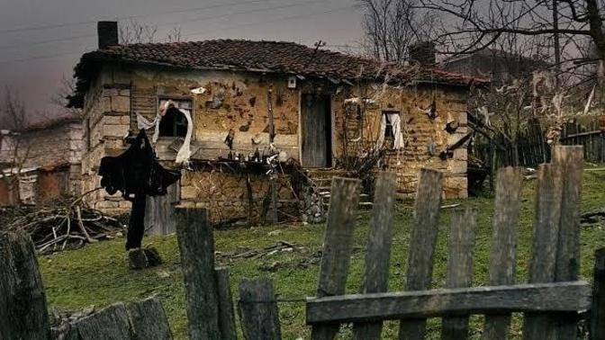 Eski köy evlerinden korkar mısınız?
