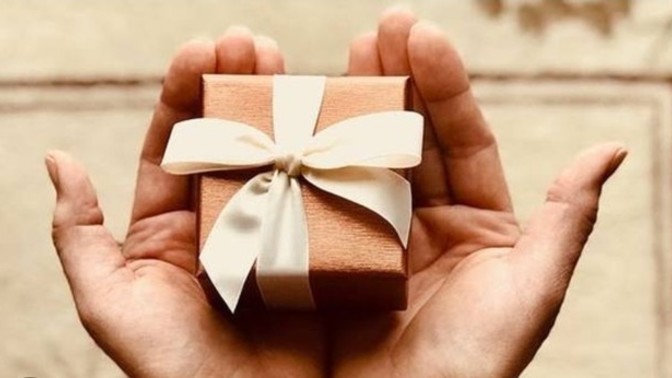 Sevgiliniz aldığınız hediyeyi begenmezse ne tepki verirsiniz ?