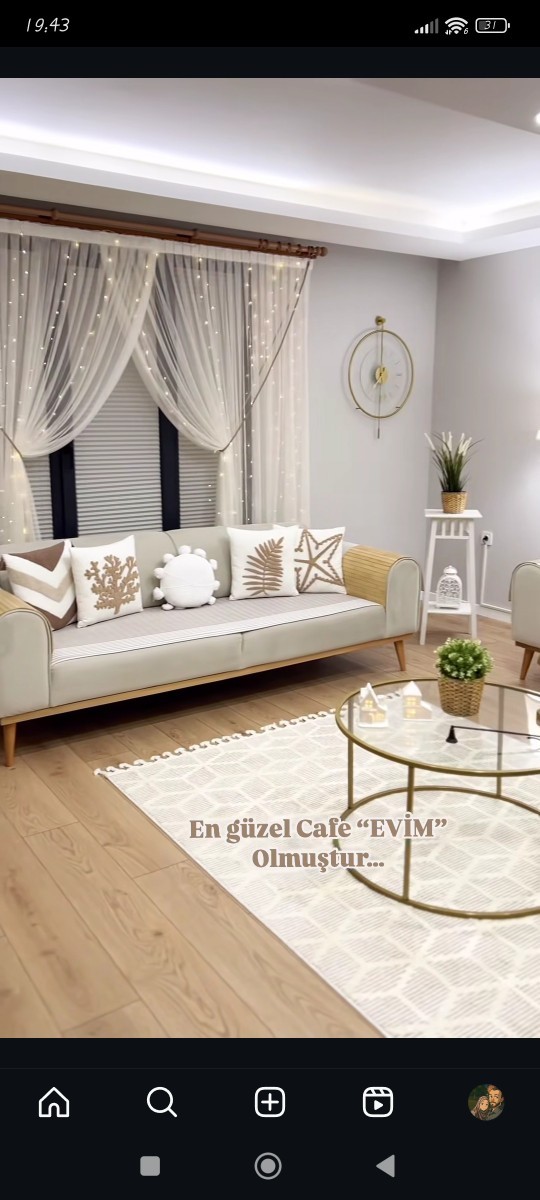 Koltuk rengi antarist olacak ayakları filan diğer ahşap yapacam birine dekoratif yaptırıcağım gümüş mü gold mu?