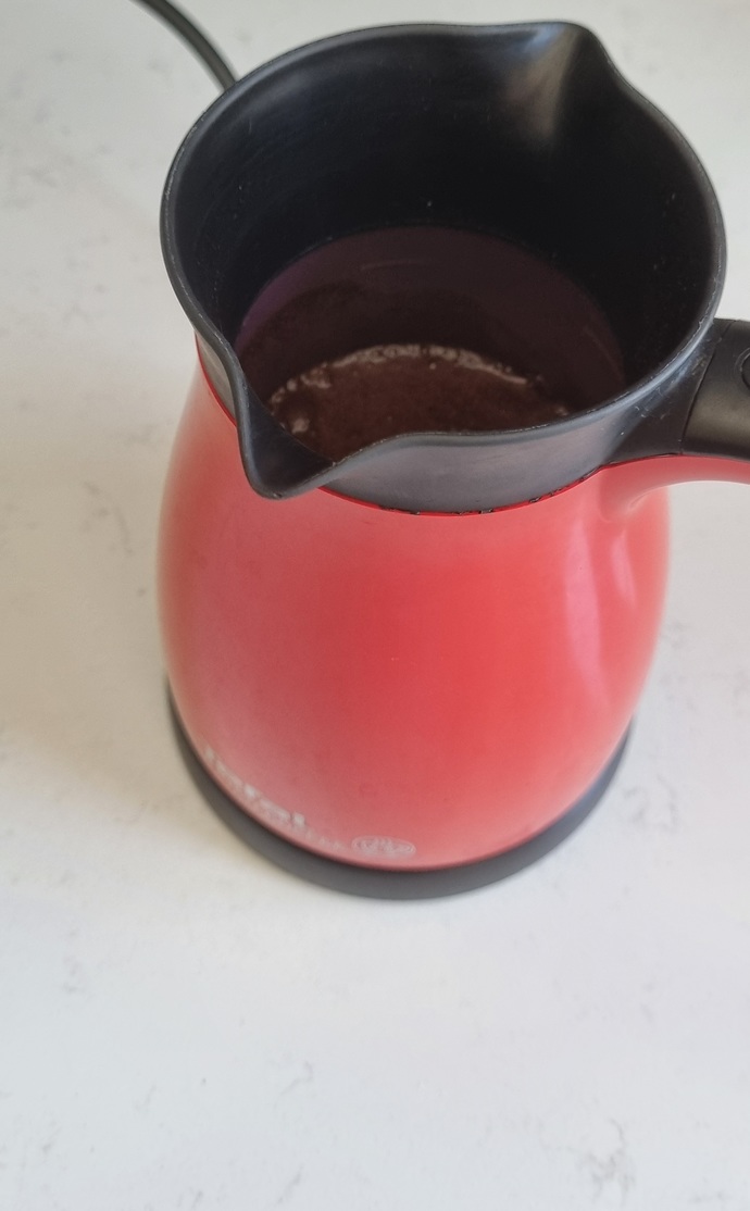 Kahve yapıyorum isteyen var mı?