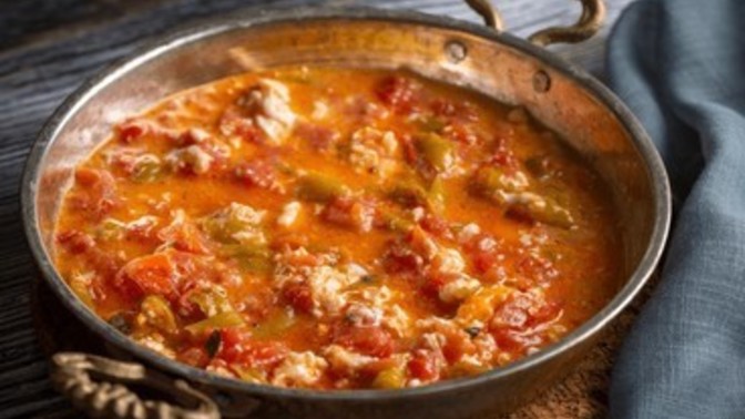 Menemen soğanlı mi olur soğansız mı?
